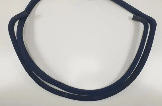 Mercedes-Benz 190 W201 Front door rubber seal