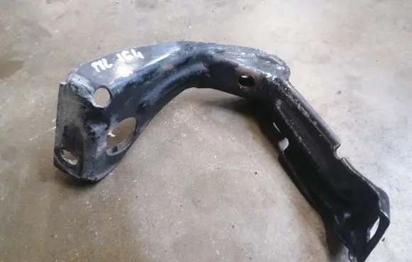 Radiator support slam panel bracket