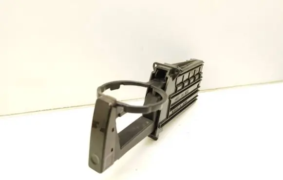 Cup holder front