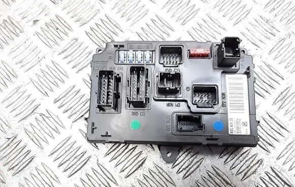 Citroen C6 Fuse module 9656148180