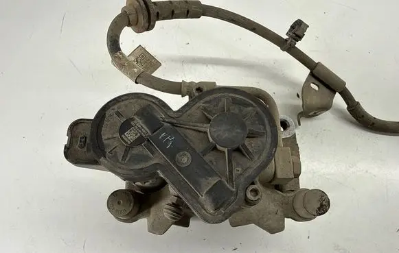 Chrysler Pacifica Rear brake caliper 68318173AB 68318173AA 68442755AA