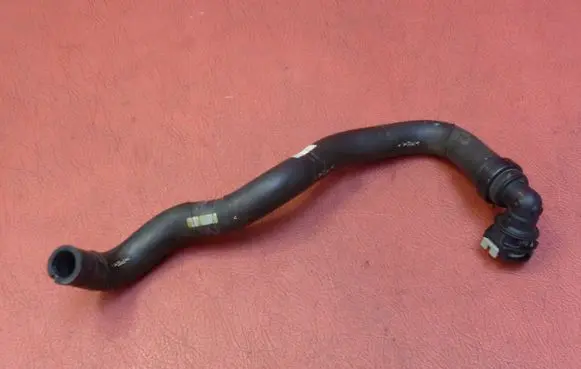 Nissan Navara D23 Engine coolant pipe/hose