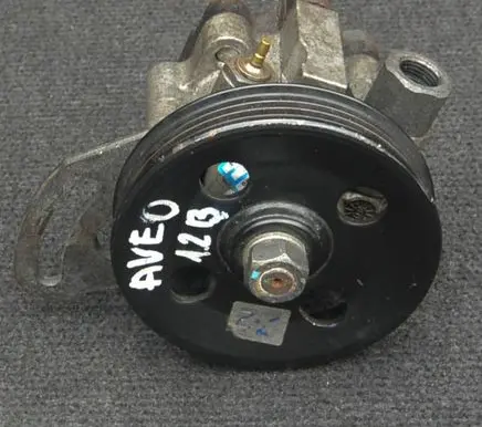 Chevrolet Aveo Power steering pump 96815248