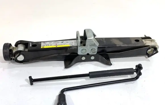Audi A5 8T 8F Other under body part 8K0011031M