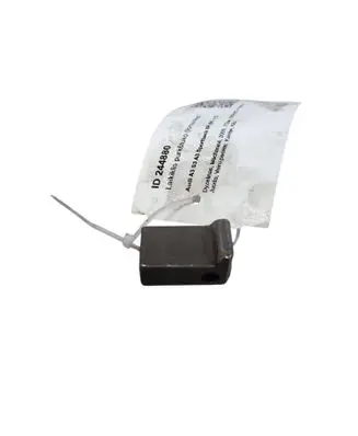 Audi A3 S3 A3 Sportback 8P Fuel Injector clamp holder 