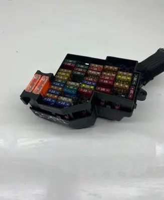 Porsche Cayenne (9PA) Fuse module 7L0941828A 7L0941824A