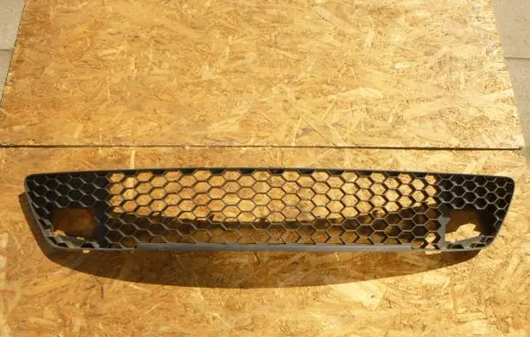 Skoda Octavia Mk2 (1Z) Front bumper lower grill 1Z0807677D