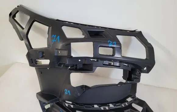 BMW 1 F40 Front bumper mounting bracket 51117459710