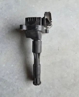 BMW 3 E46 High voltage ignition coil 1227030080