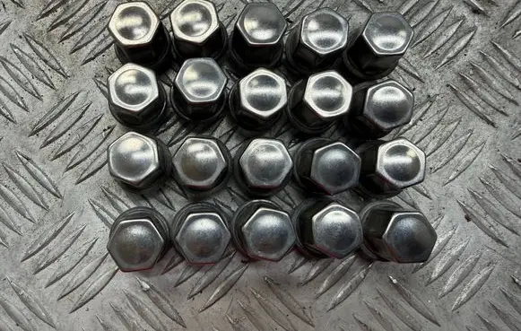 Land Rover Range Rover Velar Nuts/bolts