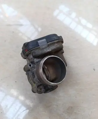 Peugeot 208 Throttle valve 9673534480