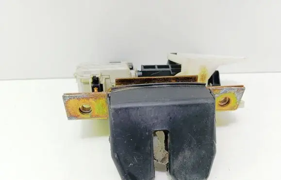 Volvo XC70 Tailgate/trunk/boot lock/catch/latch