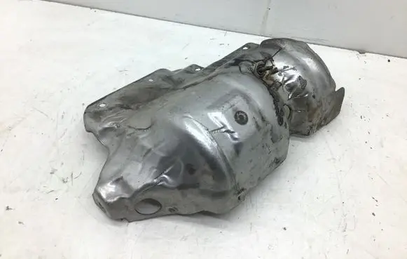 Mini Cooper Countryman R60 Exhaust heat shield 7823869 106579