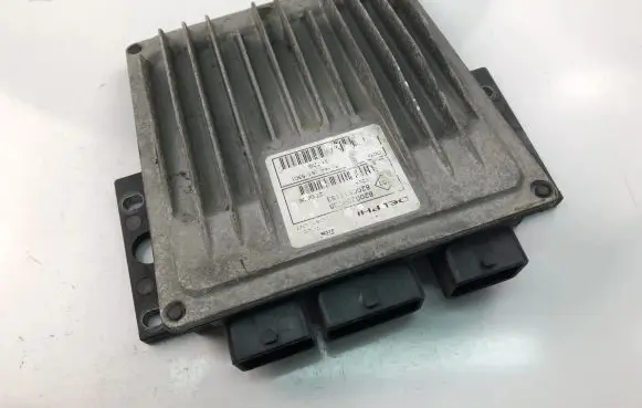 Renault Megane II Engine control unit/module ECU 8200399038 8200513163