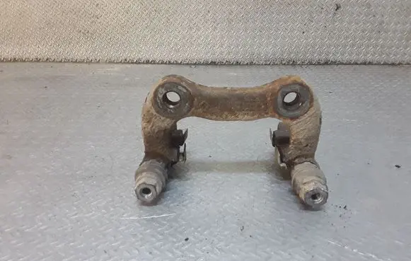 Renault Megane III Brake caliper pad carrier rear 