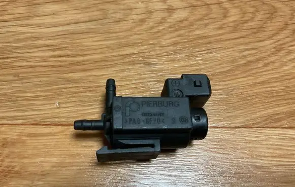 Volvo V70 Turbo solenoid valve 30611668 722240