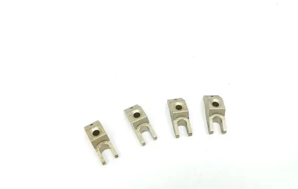Jeep Cherokee Fuel Injector clamp holder 