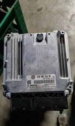 Volkswagen Transporter - Caravelle T5 Engine control unit/module 070906016DS 0281014252