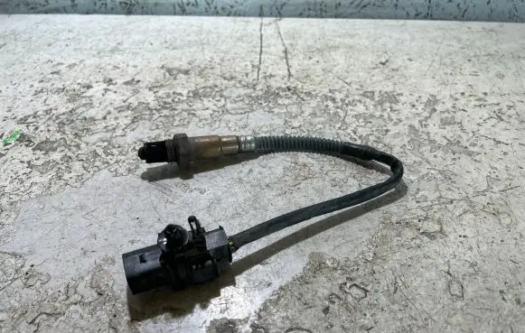 Volvo C70 Lambda probe sensor 30751138 109011 0258017107