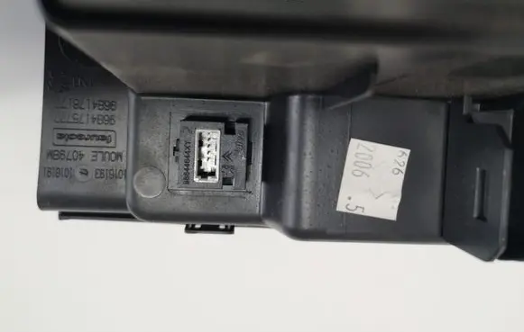 Peugeot 308 USB socket connector 9684176177 9684175777