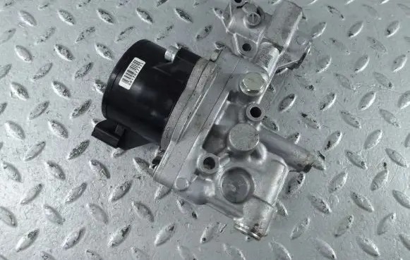Nissan Pulsar Other gearbox part 31020X426A 0L10C089