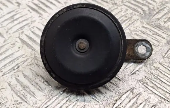 Toyota Avensis T250 Horn signal 8651005020