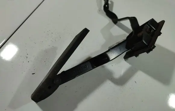 Chrysler PT Cruiser Clutch pedal 