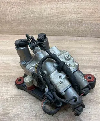 BMW 5 F10 F11 Active stabilizer control/valve assembly 6775258 10641010