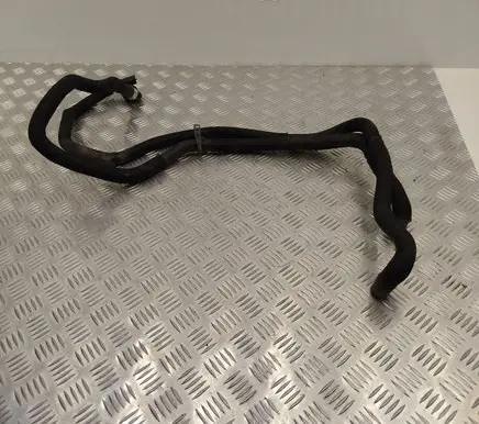 Volvo V70 Engine coolant pipe/hose