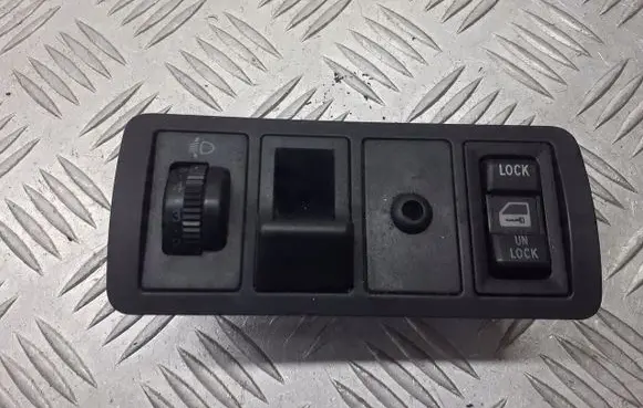 Toyota Corolla E120 E130 Other switches/knobs/shifts 55580-02040