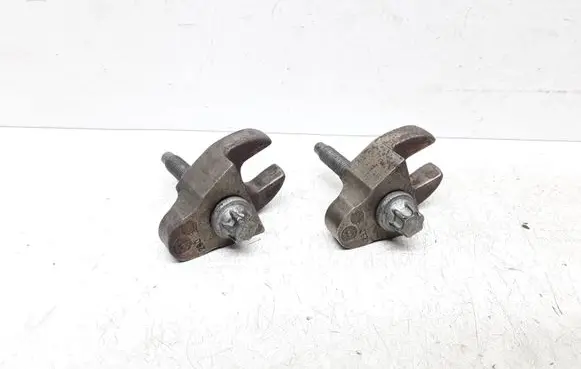 Volvo V60 Fuel Injector clamp holder 