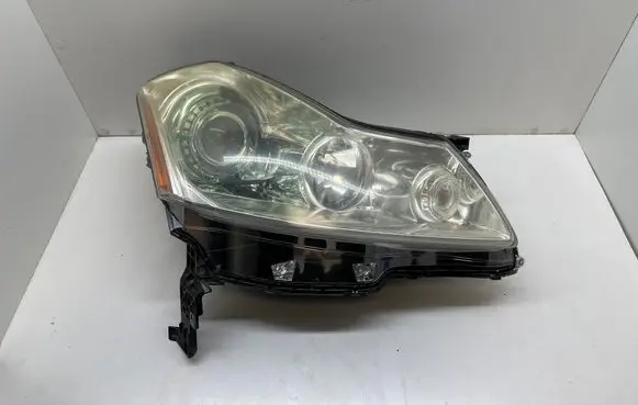 Infiniti M Headlight/headlamp 