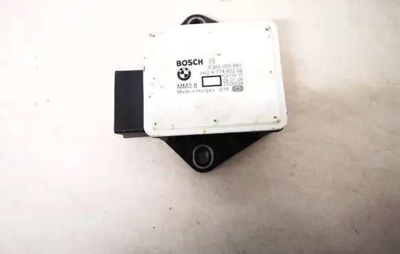 BMW 5 E60 E61 ESP acceleration yaw rate sensor 0265005681 34526774602-02