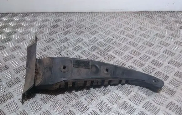 Audi RS6 Front bumper mounting bracket 4B6807453
