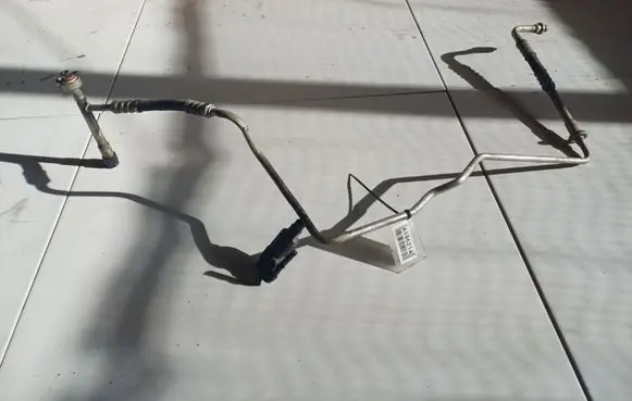 Air conditioning (A/C) pipe/hose
