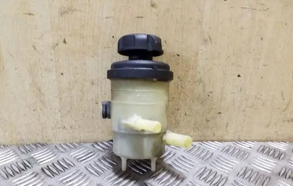 KIA Sorento Power steering fluid tank/reservoir