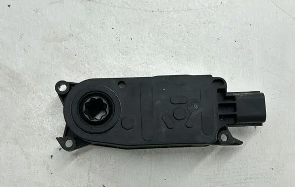Ford Escape IV Radiator active air flap actuator 5877R1013A