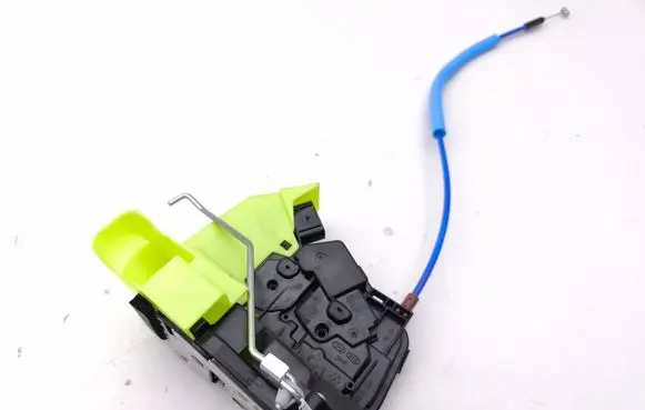KIA Sportage Front door lock 81320R2020