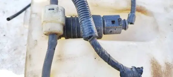 Audi A3 S3 8L Windscreen/windshield washer pump