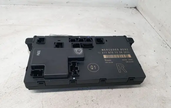 Mercedes-Benz E W211 Door control unit/module 2118707226