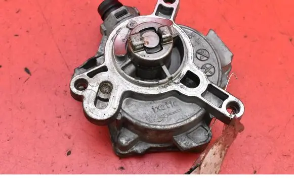 Volvo V60 Vacuum pump 31316688