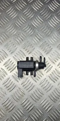 Audi A6 S6 C5 4B Turbo solenoid valve 72290320 05T108