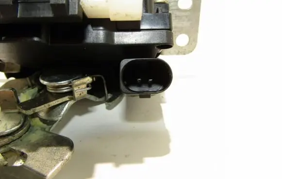 Mitsubishi Colt Tailgate/trunk/boot lock/catch/latch MR959198