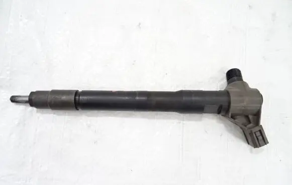 Mazda CX-5 Fuel injector SH01-13H50