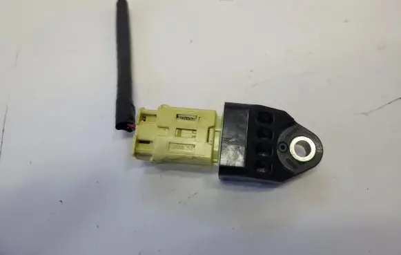 Toyota RAV 4 (XA30) Airbag deployment crash/impact sensor 8983133020