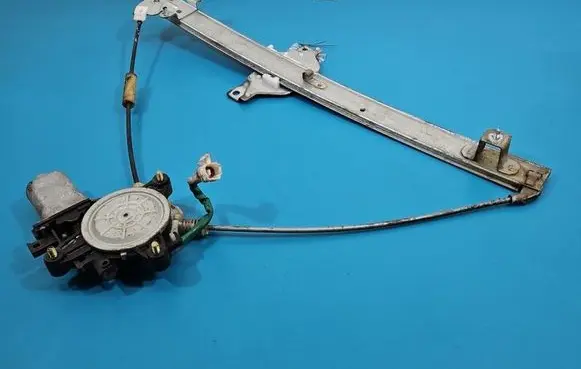 Toyota RAV 4 (XA10) Front door window regulator with motor 0621006862 IMPRK1546406