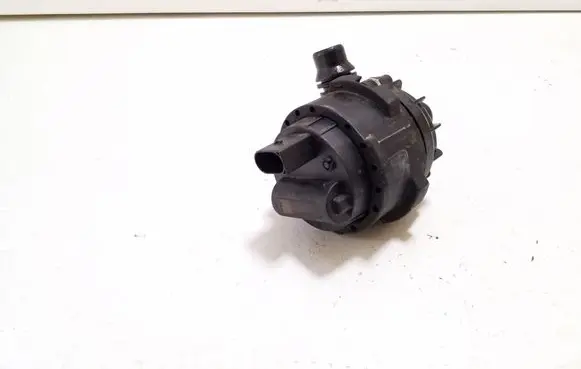 BMW i4 Electric auxiliary coolant/water pump 945503006