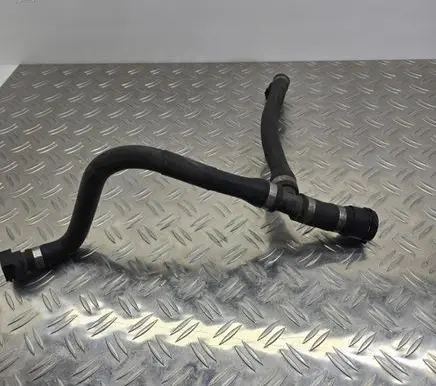 Coolant pipe/hose