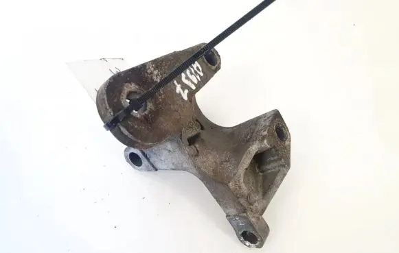 Ford Focus Engine mounting bracket 9k552ab xs4q