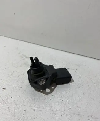 Skoda Octavia Mk1 (1U) Air pressure sensor 0281002326